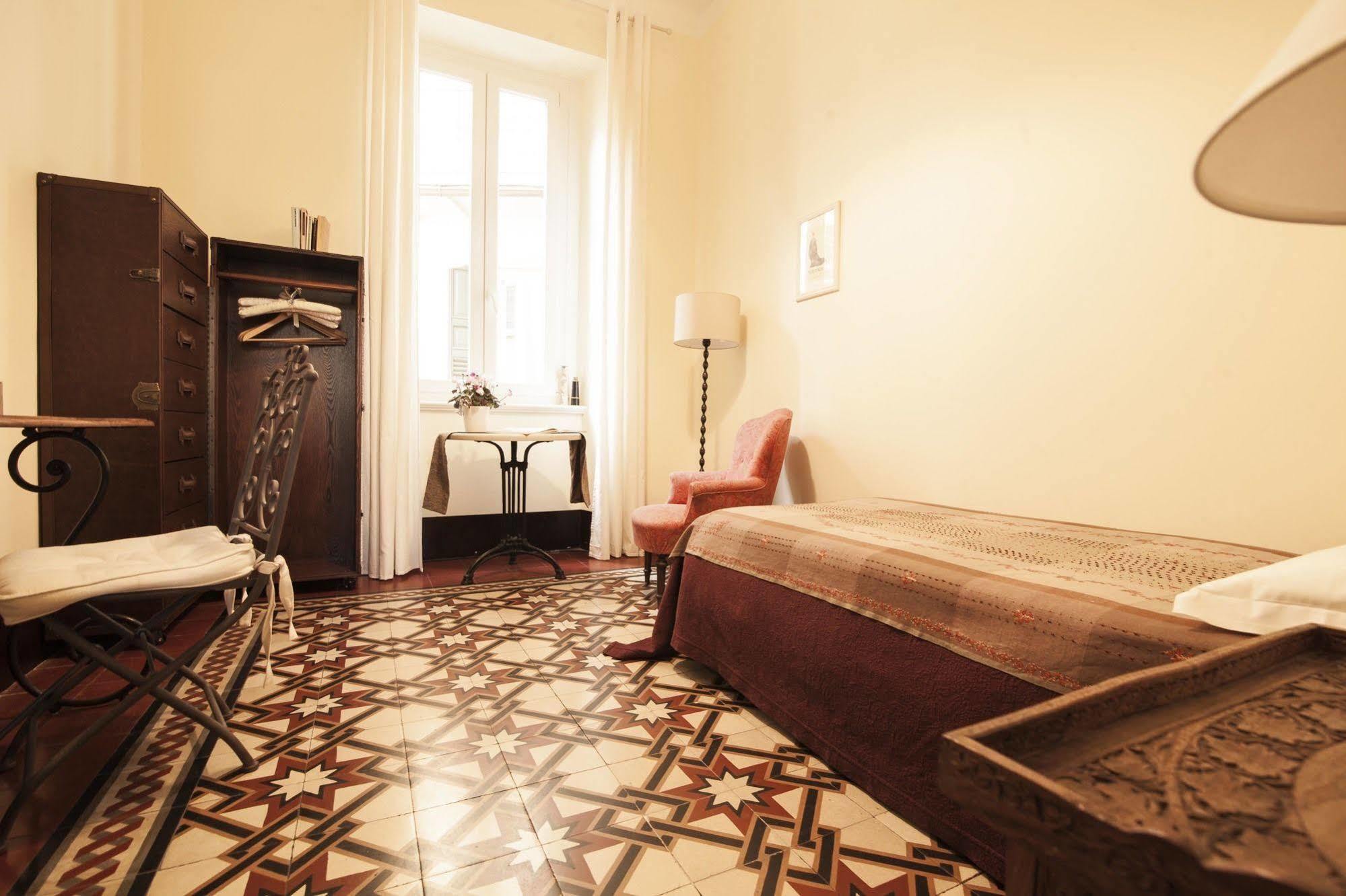 Le Flaneur Vintage Couette-café