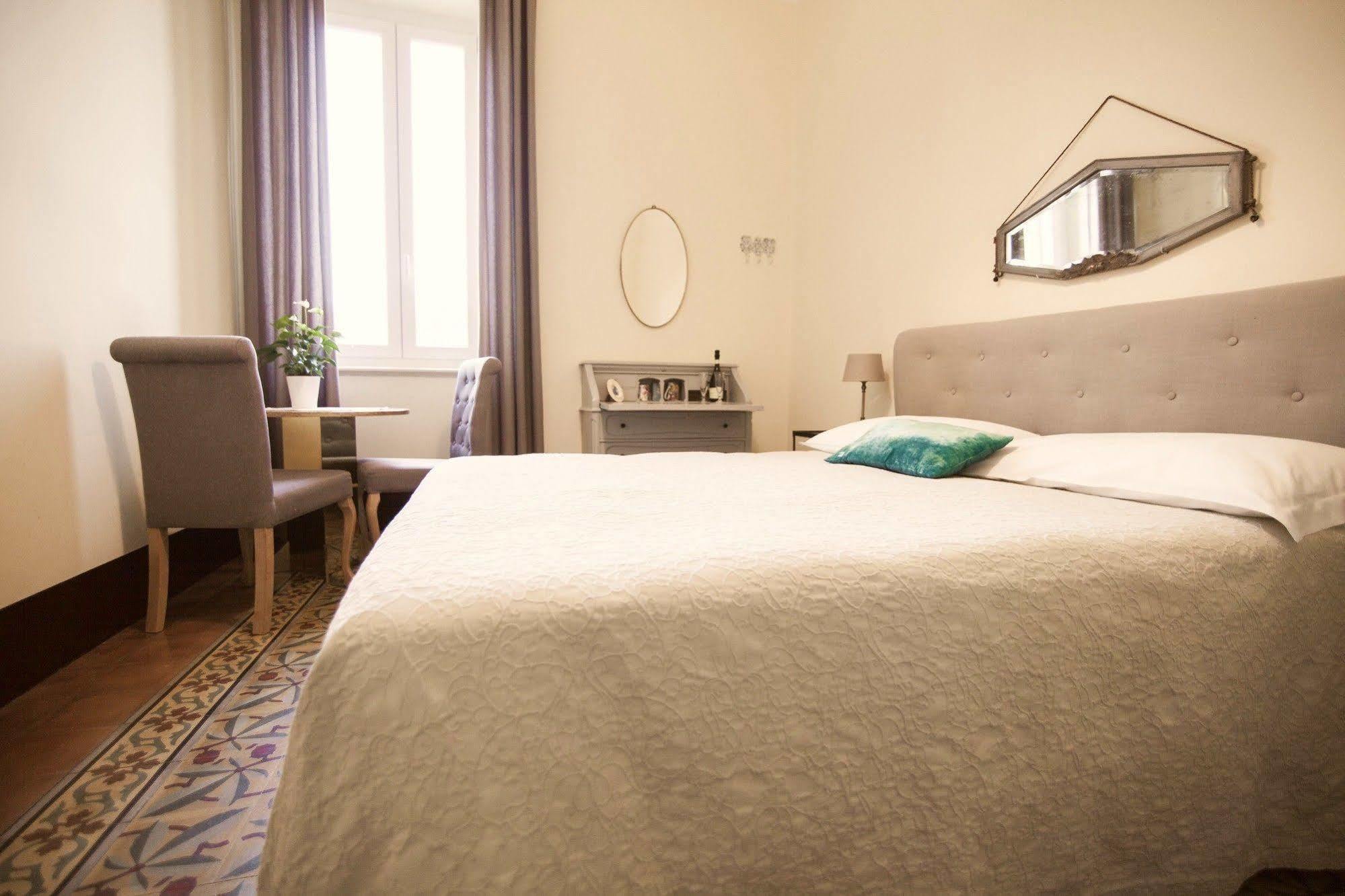 Le Flaneur Vintage 3*